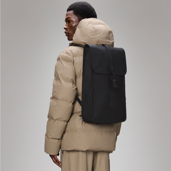 RAINS Full Size Backpack Matte Black 4.5 Gal - Picture 2 of 8